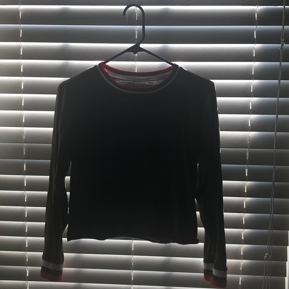 A long sleeve shirt